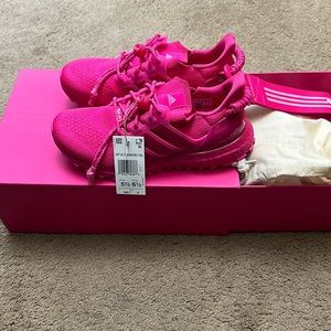 NWT Ivy Park x Adidas Ivy Heart Pink Ultraboost size 6.5 women’s